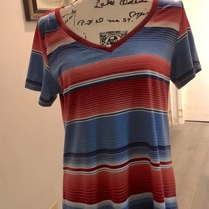 🌞LuLaRoe Christy Tee Size Medium (Size Down 1-2)